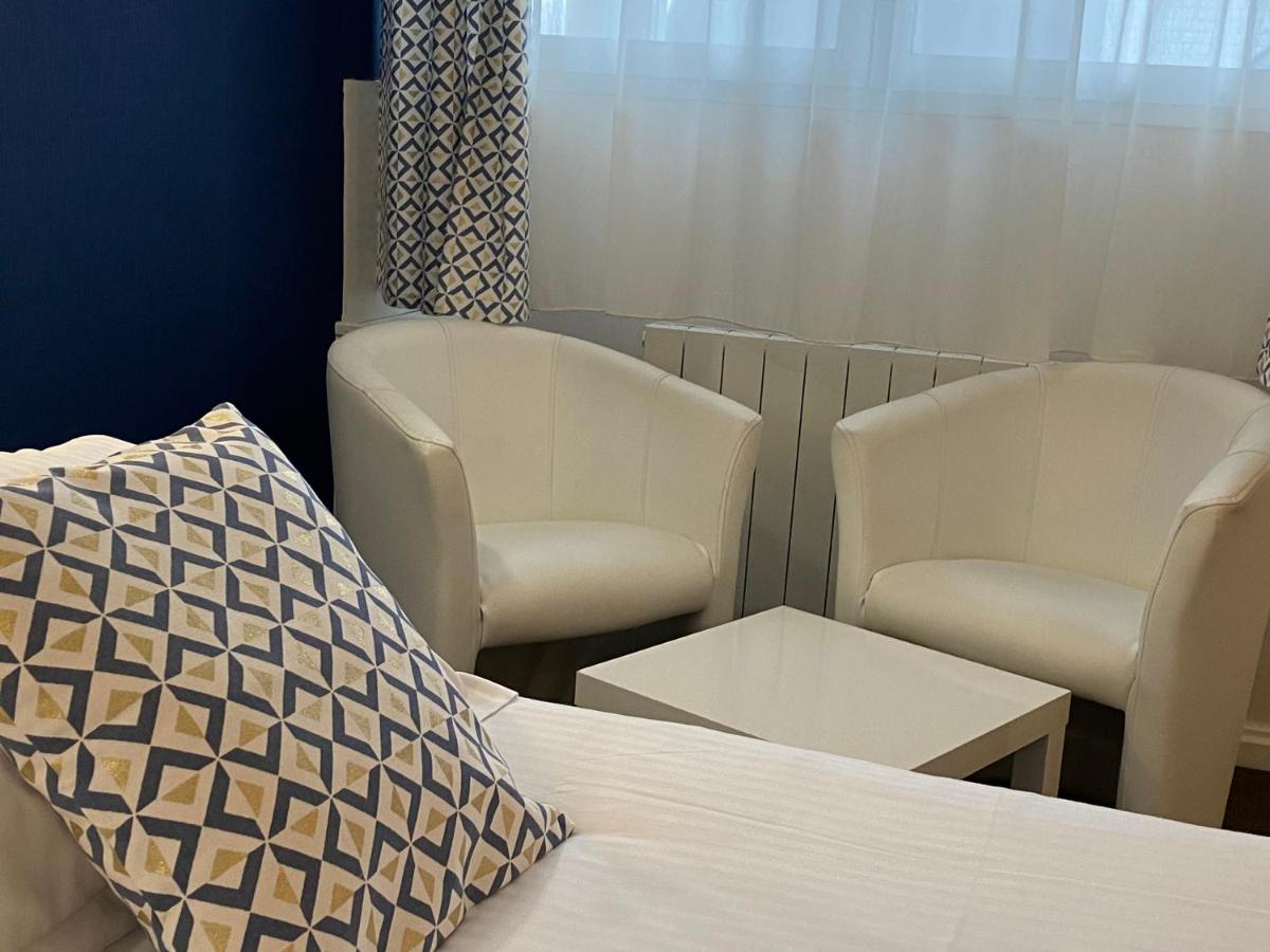 Contact Hotel - Motel Les Bleuets & Spa La Riviere-Saint-Sauveur Luaran gambar
