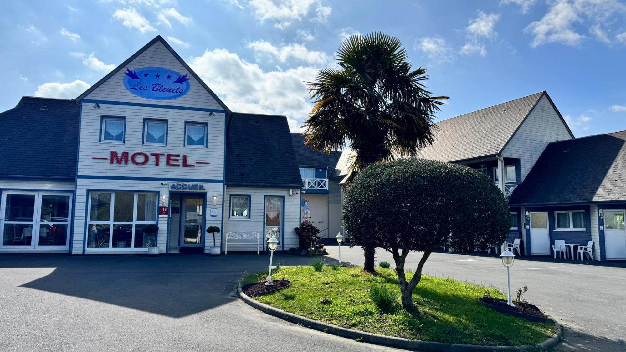 Contact Hotel - Motel Les Bleuets & Spa La Riviere-Saint-Sauveur Luaran gambar