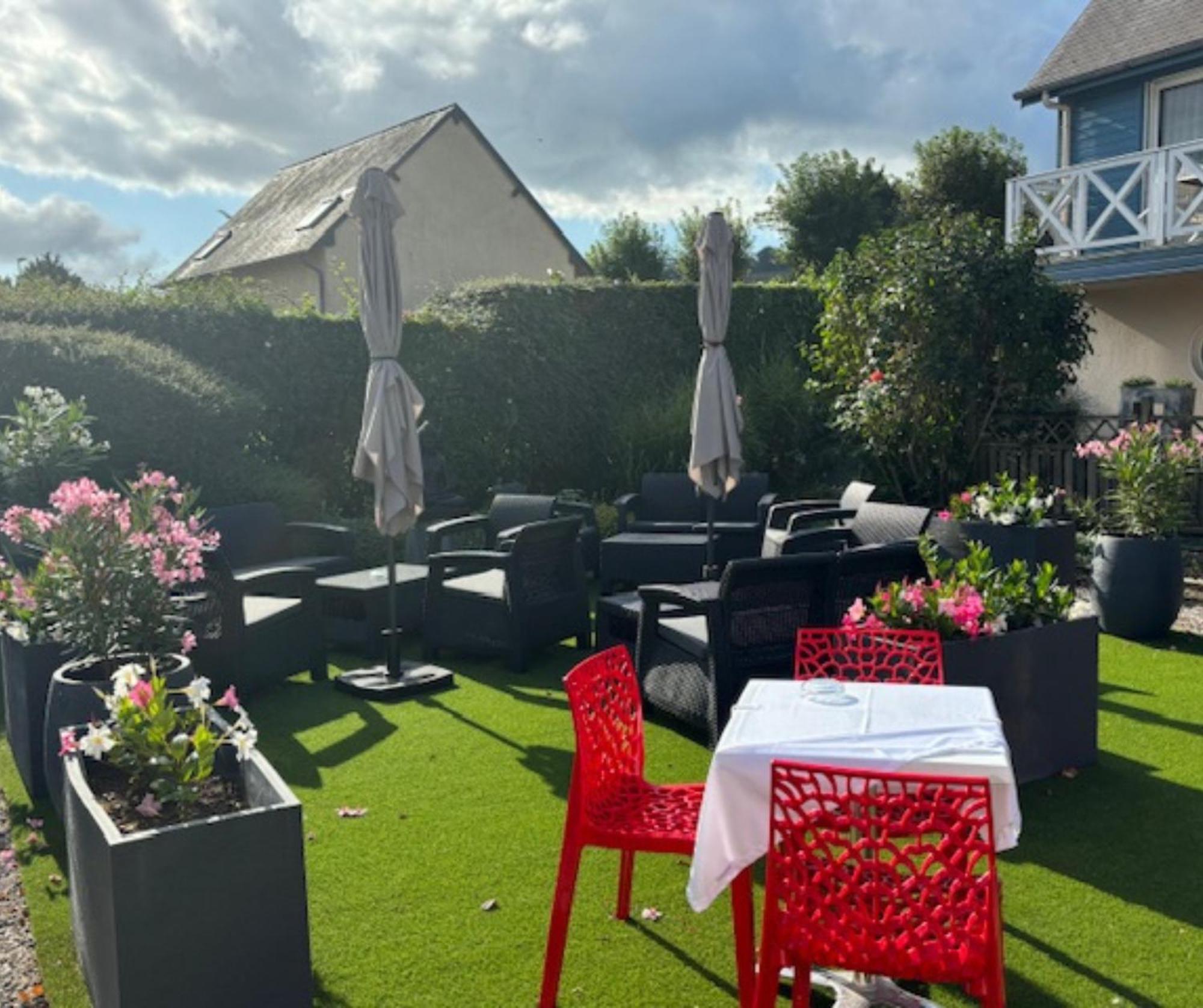 Contact Hotel - Motel Les Bleuets & Spa La Riviere-Saint-Sauveur Luaran gambar