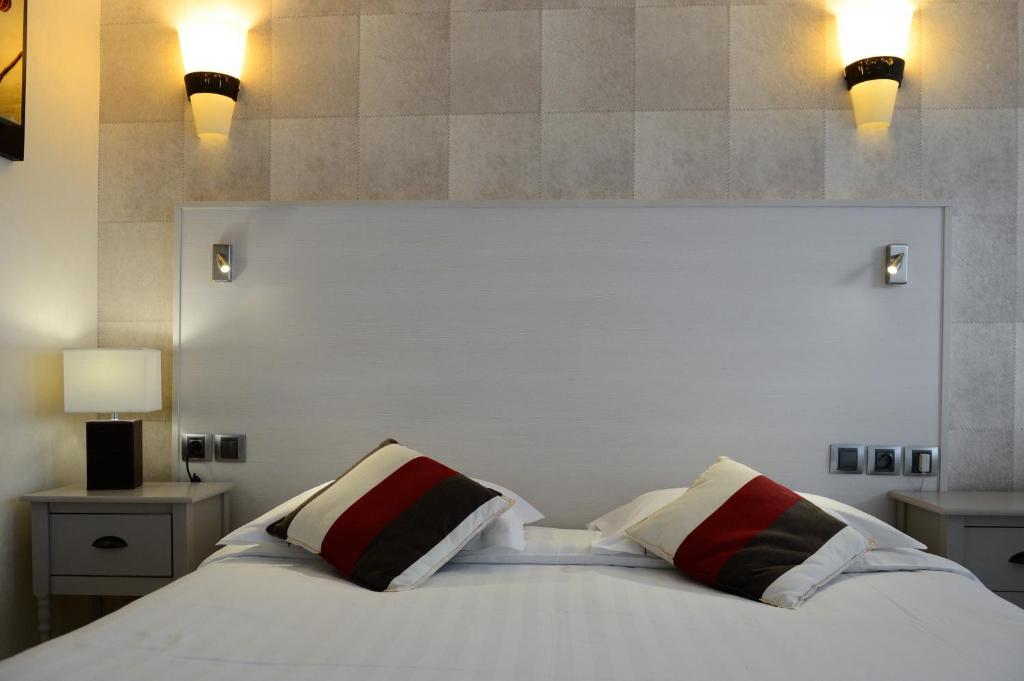 Contact Hotel - Motel Les Bleuets & Spa La Riviere-Saint-Sauveur Luaran gambar